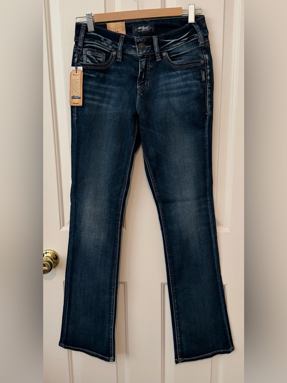 Silver Jeans Women’s Dark Blue Slim Boot- mid rise- perfectly curvy Jeans-w27L33